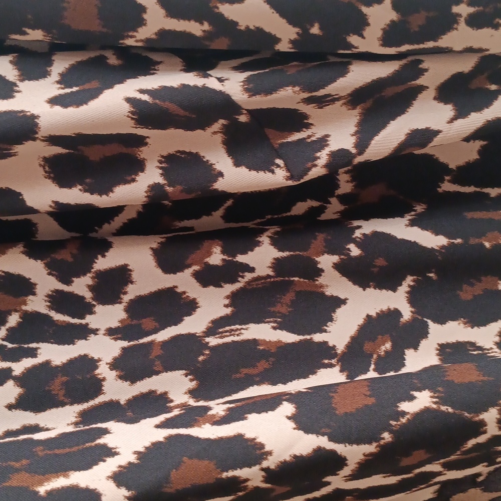 Beutiful Leopard print dress with belt - Picture 4 of 8